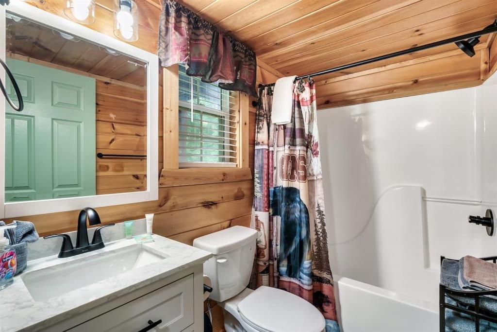 A Top Notch Lodge~Gatlinburg Ngoại thất bức ảnh