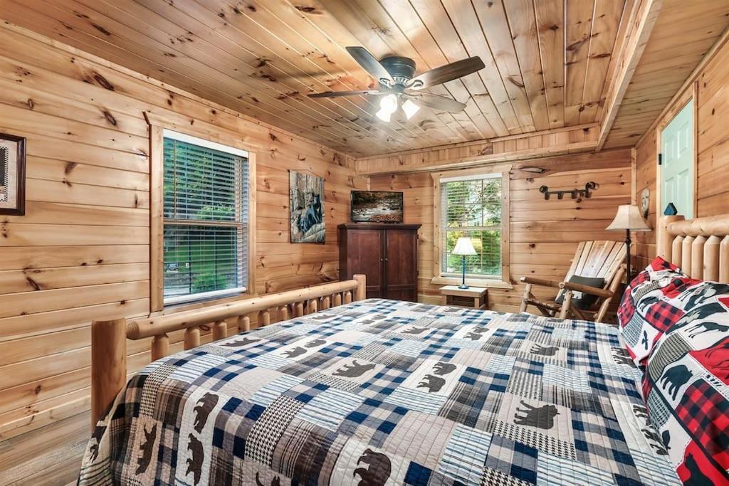 A Top Notch Lodge~Gatlinburg Ngoại thất bức ảnh