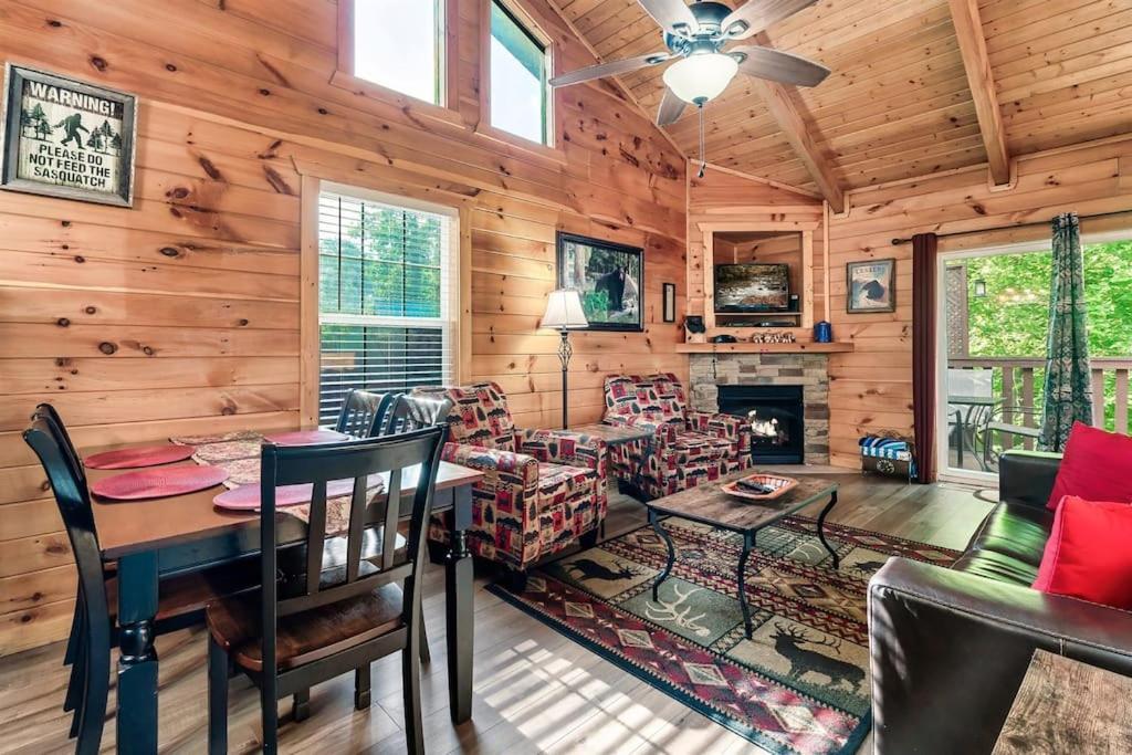 A Top Notch Lodge~Gatlinburg Ngoại thất bức ảnh